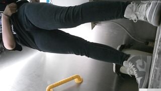 Cam kín quay lén các em teen TQ xinh đẹp đi đái trong nhà vệ sinh công cộng #31