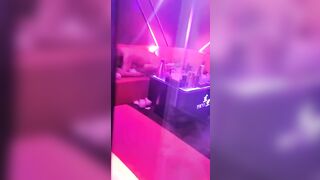 Quay lén anh khách đè đụ nhân viên karaoke