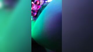 Đi bar sờ lồn bóp vú mấy em người mẫu hàng ngon