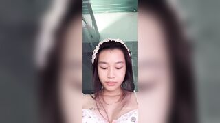 Bé Nì2k9 tập tành live app bên MMlive,mới lớn mà phát triển thật hèn chi đi bán quạt