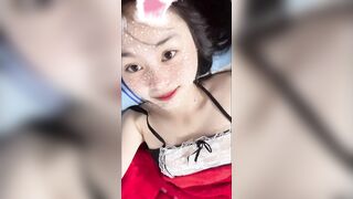 Nữ sinh còn chưa cời đồng phục đã lao vào đụ