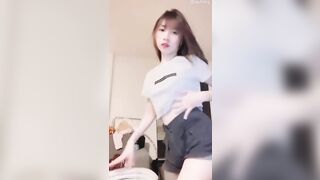 Em học sinh Thái Lan làm tình thủ dâm cực dâm đãng 3