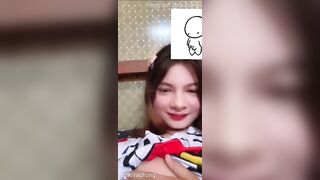 Lần đầu cho người yêu xem nên em còn ngại