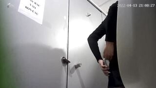 đặt cam quay lén WC trung tâm thương mại đít ai cũng tròn - phần 2