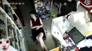 Chủ quán ngủ quên bị thanh niên bín thái sàm sỡ