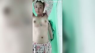 Em học sinh canh ba me đi vắng liền show cho anh ny xem