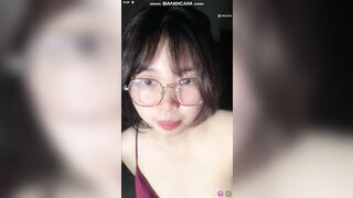 bigo mà bây giờ các em show luôn cơ à nhìn em nó ngon quá