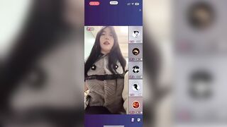 Gái xinh trả kèo khoe hàng mặt xinh vú to