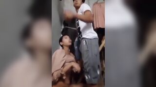 Đang bú cu anh họ thì bố mẹ về gọi