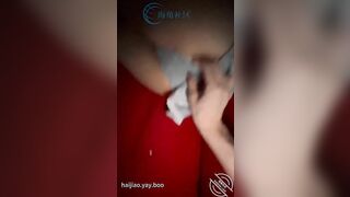 Nữa đêm lẻn sang phòng bé e họ đg ngủ móclồn bắt e bú cu r dẫn xún bếp đụ cho mẹ k bt