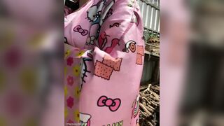 Serena_lovely24 cô vợ trẻ tranh thủ lúc xún bếp nấu cơm live show hàng kím thêm tiền