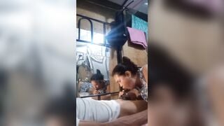 Mẹ vợ bú mút con cặc cho con rể dâm đãng