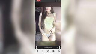 Mông này thì đụ trừ cơm