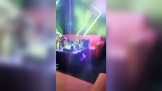 địt nhau trong phòng karaoke xôn xao facebook cho anh em xem - phần 1