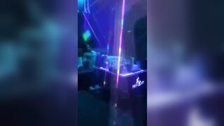địt nhau trong phòng karaoke xôn xao facebook cho anh em xem - phần 1