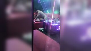 địt nhau trong phòng karaoke xôn xao facebook cho anh em xem - phần 2