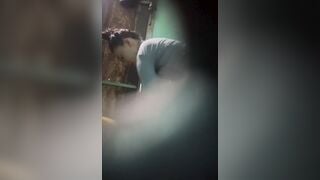 Quay lén gái cởi đồ tắm