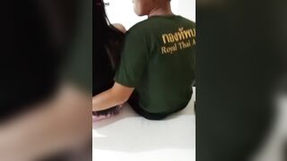 Dắt vợ dâm vào nhà nghỉ nhậu với thằng b thân r để nó đụ vợ mình hết mấy hộp bcs