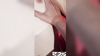 Lồn cháu quá múp mà chuối chú già lại không cứng lên được