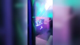 Lỗ video địt nhau bú lồn nhân viên karaoke mới nhất