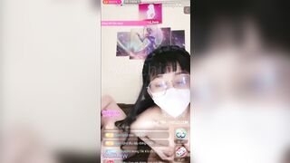 Các em Idol gái teen xinh hít tí Ke rồi livestream đụ nhau thủ dâm show hàng