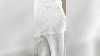 Quần lót bà chị 3 vừa tắm xong
