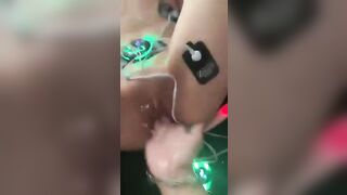 CHỊ MUỐN THỬ THẾ NÀY, MÁY CHỊ CÓ RỒI, THIẾU MỖI CU THÔI