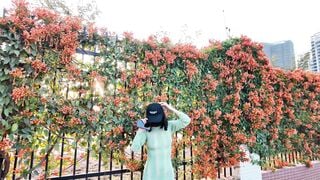 Lại tiếp tục sêri em gái khoe vú đi dạo ngoài đường