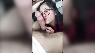 Bồn chứa tinh sinh viên năm nhất mê mẩn con cặc to của anh