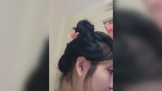 các em xinh tươi bây giờ cứ bán quạt show cả mặt thế này - phần 1