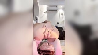 Em rau 2k8 vú to lồn non không lông thủ dâm băng cu giả dâm đãng