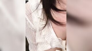 Gái xinh vú to thủ dâm khoe hàng khẩu dâm kích thích