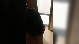 Rau dâm Vừa chịch vừa mở cửa nhà để hàng xóm nghe