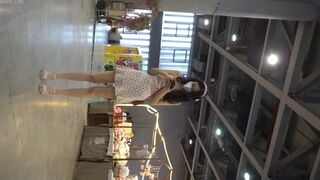 quay nén gái xinh không mặc sơ lít lông lồn xum xuê