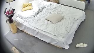 full 2 tiếng hơn vợ đặt máy quay nén dượng địt nhau với con riêng của vợ trong phòng