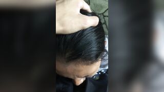 Đang đi chơi với bạn thân mà nứng cặc quá đành nhờ nó bú rồi xuất luôn ngoài đường