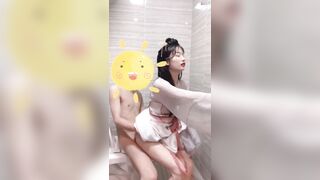 Nhà có cô chị họ xinh cực phẩm như này không địt thì phí lắm P2