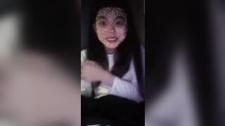 Phương Anh 2k10 gái mới lớn mà dâm vãi, call sex em lấy hẳn củ cà rốt đút vào lồn P1