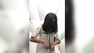 E hs Thái tranh thủ trg giờ học chạy ra nvs cởi đồ show hàng public cho a xem #1