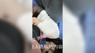 Con em gái mới lớn bị anh họ nhấc lên nắc liên hồi