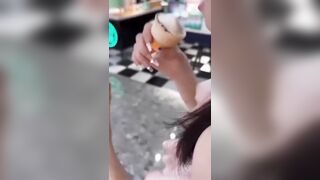 Dắt em rau loli mới quen đi dạo trg TTTM chơi r về nhà nghỉ đè e ra đụ tê cả bím