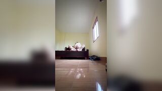 e hàng xóm 99 ngon như này mà chồng đi tù - để anh giúp em sướng - phần 2
