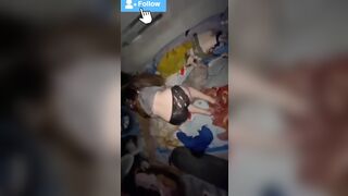 Mở cửa ra ngoài đường liếm dương vật xong về phòng em mới cho cưỡi ngựa