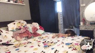 Địt như máy làm em đứng không vững luôn