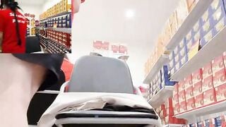 Siêu Thị WinMart bé nhân viên lồn nhiều nước vừa làm vừa bán quạt - phần 2