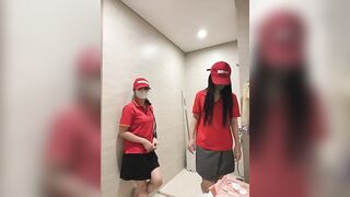 Siêu Thị WinMart bé nhân viên lồn nhiều nước vừa làm vừa bán quạt - phần 9