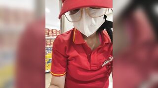 Siêu Thị WinMart bé nhân viên lồn nhiều nước vừa làm vừa bán quạt - phần 17