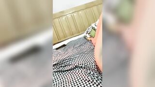 E teen loli TQ mới lớn tranh thủ lúc mẹ đi lm ở nhà tập tành live địt nhau vs a họ #3