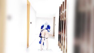 Dâm nữ coser mông to nứng lồn đứng giữa hành lang chung cư chổng mông rỉ nc đái