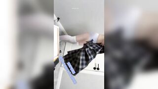 E loli dâm cứ tới g học mà k có ai ở nhà là lại nứng lôi máy ra quay clip show hàng 1